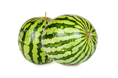 Zwei große reife Wassermelonen isoliert