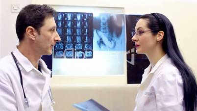 Doctors radiologists