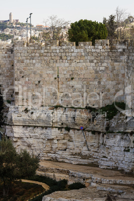 Defensive wall of the ancient holy Jerusalem .