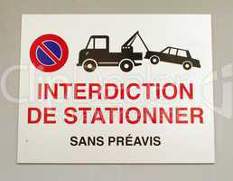 French vehicles towing sign