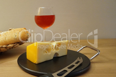 wine breat and cheese