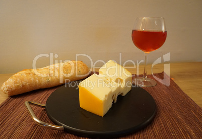 wine breat and cheese