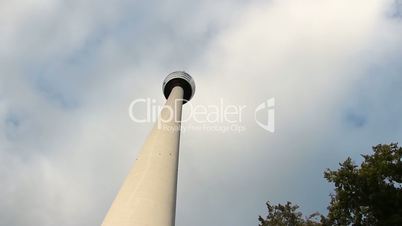 Fernsehturm in Stuttgart, Wolken im Zeitraffer