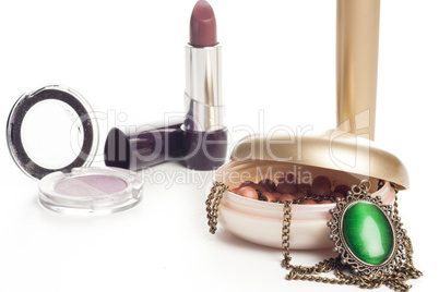 Makeup accessories with necklace