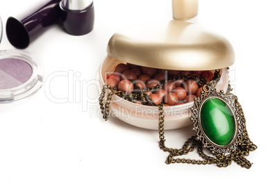 Makeup accessories with necklace