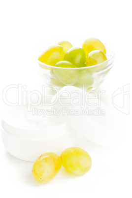 moisturizer cream with grapes