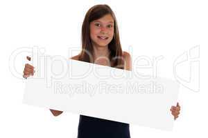 Junges Mädchen mit leerem Banner und Textfreiraum