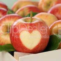 Apfel Obst mit Herz Thema Liebe
