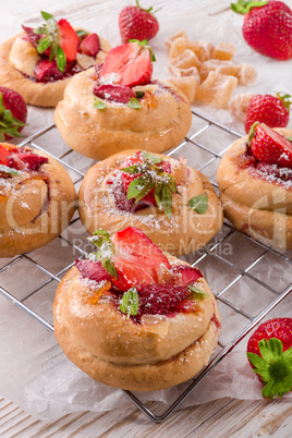 baked snails with Strawberry