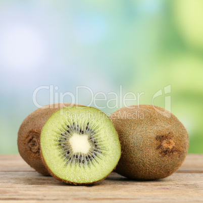 Gesunde Kiwi Frucht mit Textfreiraum