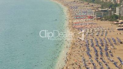 crowd in the famous place cleopatra beach