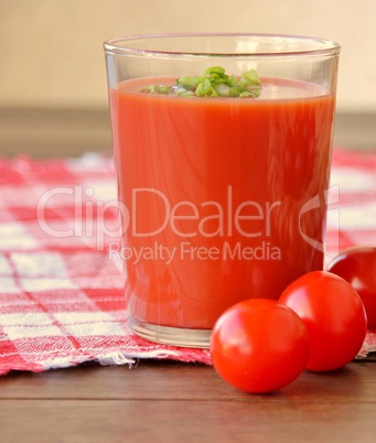 frischer Tomatensaft