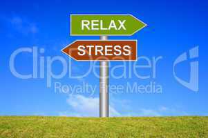 Schild Wegweiser: Stress / Relax