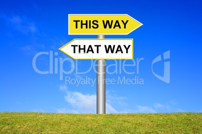 Schild Wegweiser: This way / That way