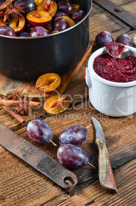 Plum puree