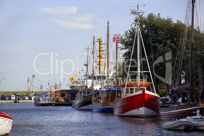 Krabbenfischer im Hafen