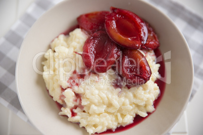 Milchreis mit Zwetschgenröster