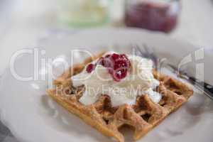 Waffeln mit Sahne