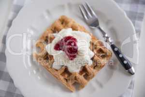 Waffeln mit Sahne