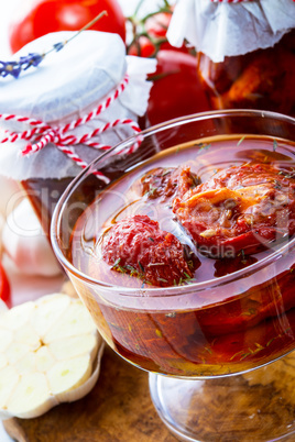 Dried tomatoes in olive oil.