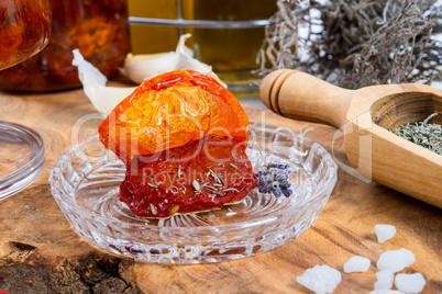 Dried tomatoes in olive oil.