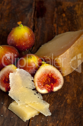 pecorino cheese and fresh figs