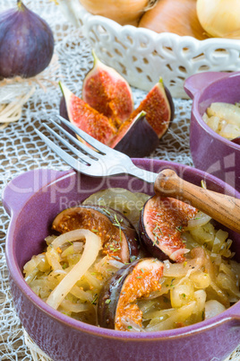 fried onion with figs