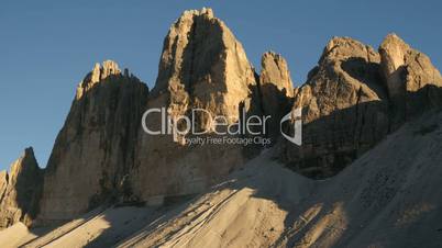 sunset three peaks to mountain refuge Locatelli pan 11505