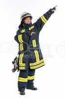 Feuerwehrfrau gibt Anweisung