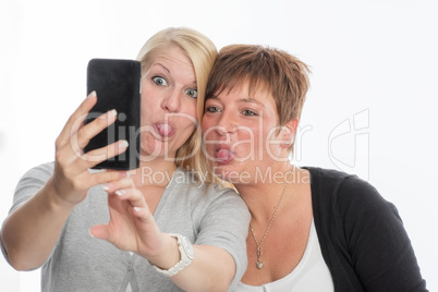 Freundinnen machen Selfie