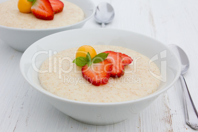 Semolina porridge
