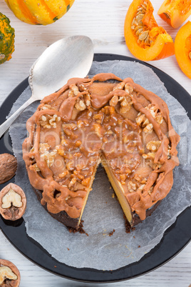 Pumpkin cheesecake with nuts