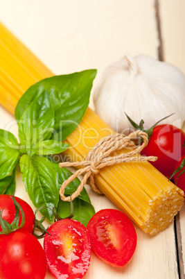 Italian spaghetti pasta tomato and basil