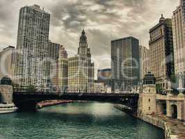 CHICAGO - SEP 20: Tourists enjoy city streets, September 20, 200
