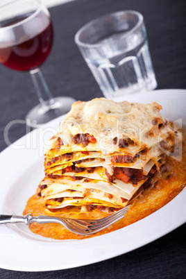 Lasagne mit Rotwein