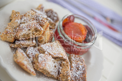 Kaiserschmarrn mit Zwetschgenröster