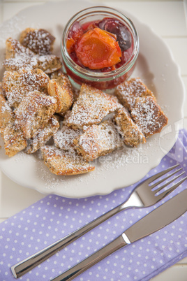 Kaiserschmarrn mit Zwetschgenröster