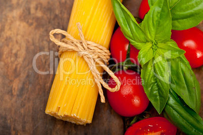 Italian spaghetti pasta tomato and basil