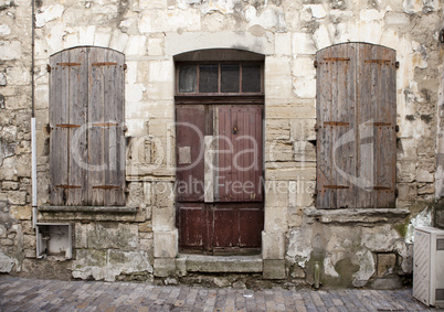 dilapidated houses beaucaire