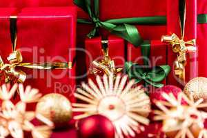 Five Red Xmas Gifts with Bows