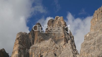 time lapse clouds over tre cime de lavaredo summit close 11551