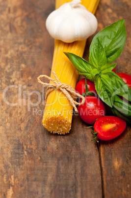 Italian spaghetti pasta tomato and basil