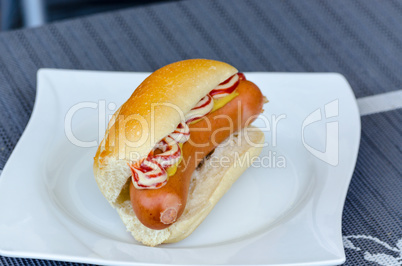 Hot Dog mit Ketchup