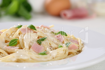 Spaghetti Carbonara Nudeln Pasta Gericht