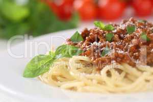 Spaghetti Bolognese Nudeln Pasta Gericht mit Tomaten