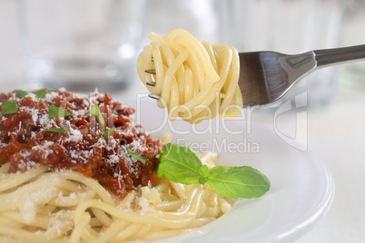 Spaghetti Bolognese Nudeln Pasta Gericht essen mit Gabel