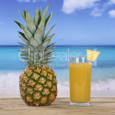 Ananas Frucht und Saft Getränk