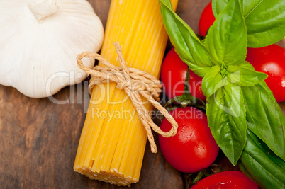 Italian spaghetti pasta tomato and basil