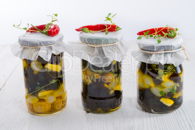 spicy marinated olives