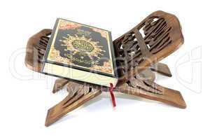 Koran auf einem Koranständer